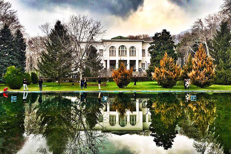 بازدید از نگین خوش آب و هوای تهران در تور تهرانگردی کاخ سعدآباد-سعداباد